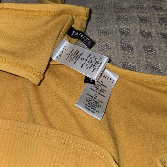 Chic Mustard Bikini Set - Picture 2 of 2